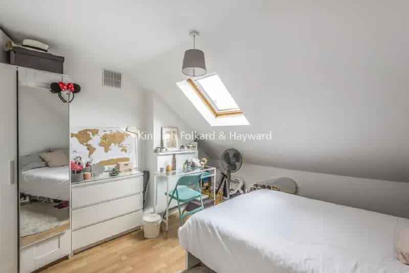 Elegant 3-Bedroom Split-Level Period Property