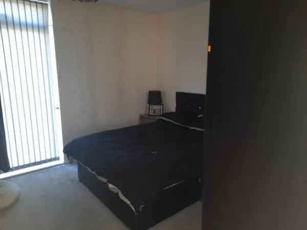 1 Bedroom Flat Near Wolverhampton Modern Open Plan Kitchen