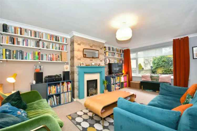 House For Sale in Leeds, England