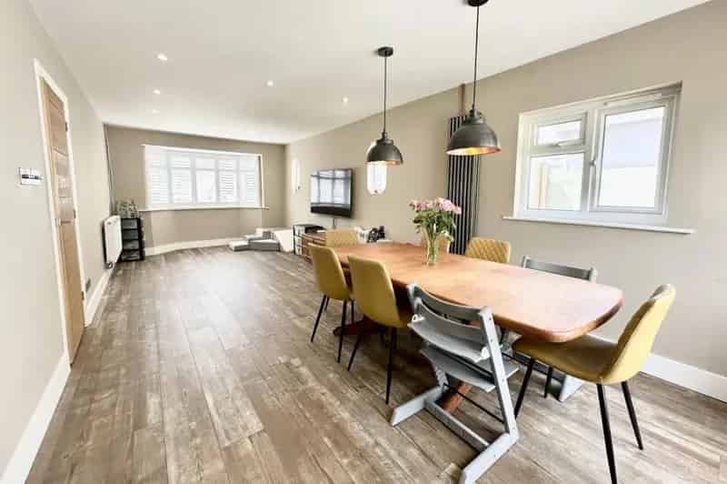 3 bed house for sale