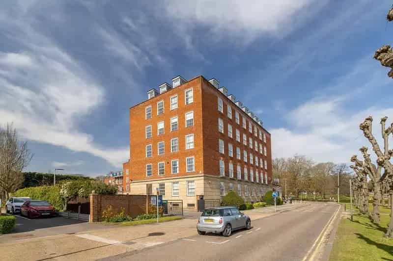 Refurbished Office Suite Welwyn Garden City Near Station