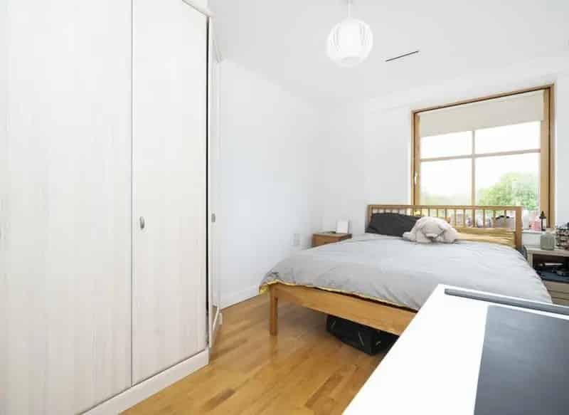 One Bedroom Flat Highbury Gardens Gated Access Porter
