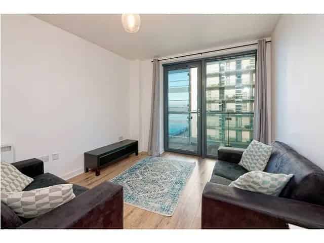 2 Bedroom Flat for Sale - Modern Urban Living