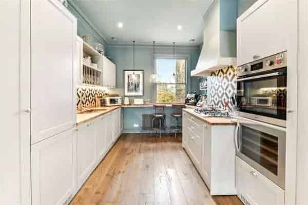 Three Bedroom Flat in Fulham - Victorian Charm and Modern Living