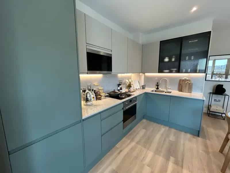 Luxury City Centre Apartments  High Spec Finishes Gym Concierge