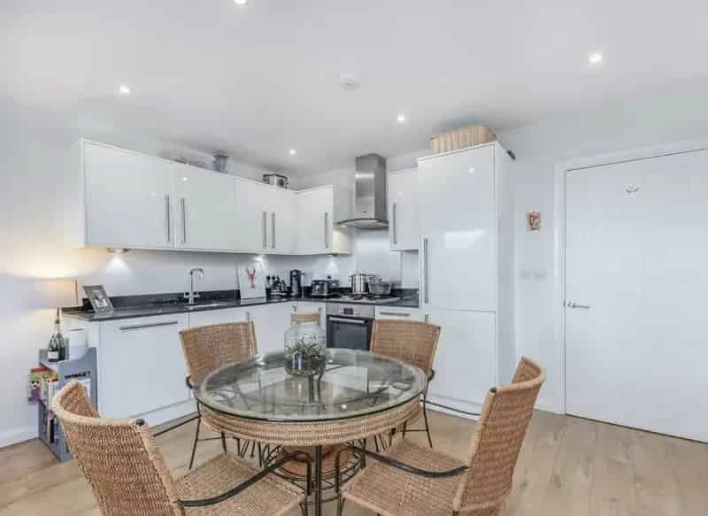 Flat For Sale , London, England