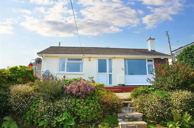2 Bedroom Bungalow for Sale in Falmouth, Cornwall