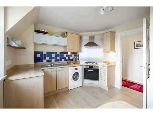 3 Bedroom Flat for Sale in Liberton Edinburgh