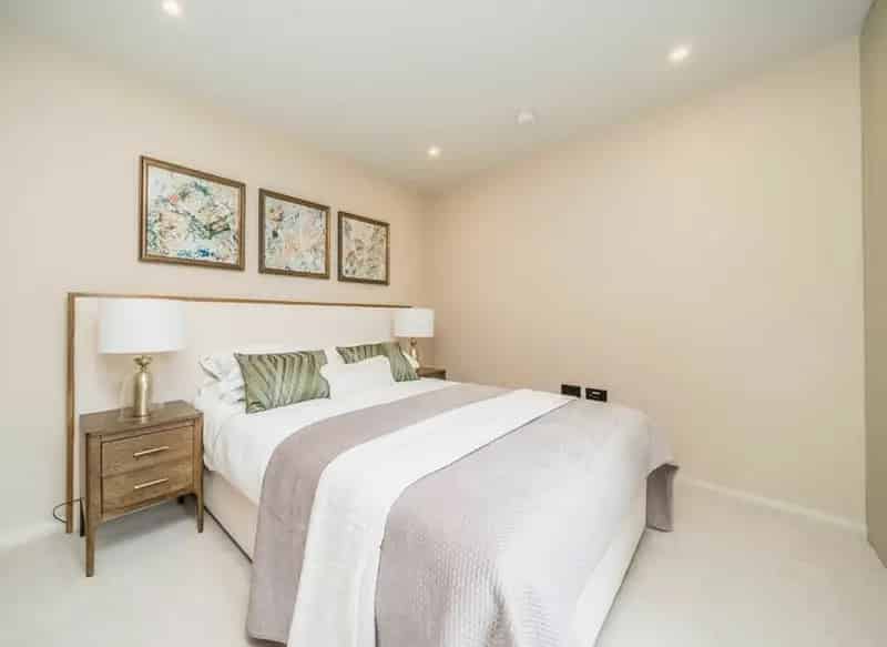 Flat For Sale , London, England