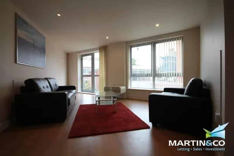2 Bedroom Apartment near College of Law