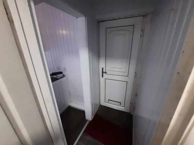 3 bedroom House
 To Let 
Total Size: 894 SQ FT