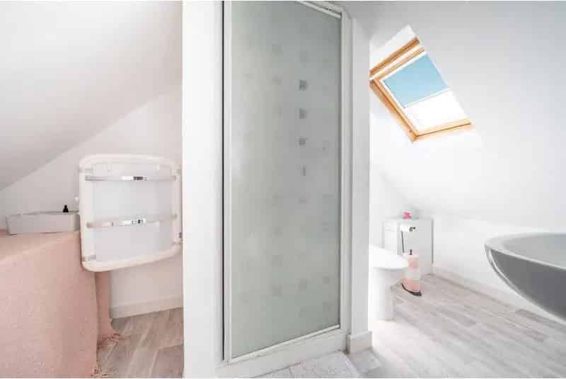 4 Bed Semi-Detached House For Sale