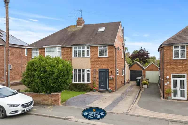 4 Bedroom Semi Detached House to Rent