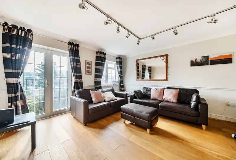 4 Bedroom South Sutton Townhouse for Sale
