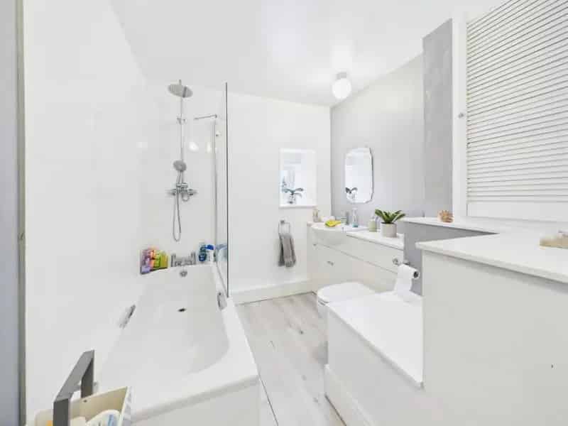 3 Bed Grade II Listed Cottage for Sale