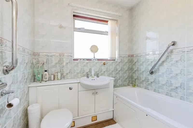 Three Bedroom Semi Detached House in Coombe Dingle