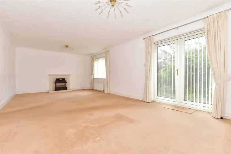 4 Bedroom Detached House For Sale - Ideal Family Home