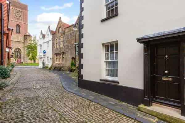 Lombard Street, Petworth, West Sussex, GU28 0AG | Property for sale | Savills