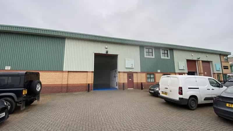 Warehouse Unit with Office Space and Ample Parking