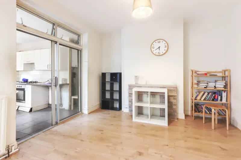 3 Bedroom End of Terrace House to Rent