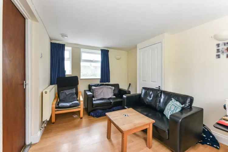 1 Bedroom House To Rent Available July 14 2025