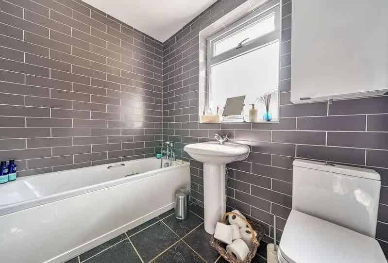 3 Bed House for Sale with Office and Driveway Parking