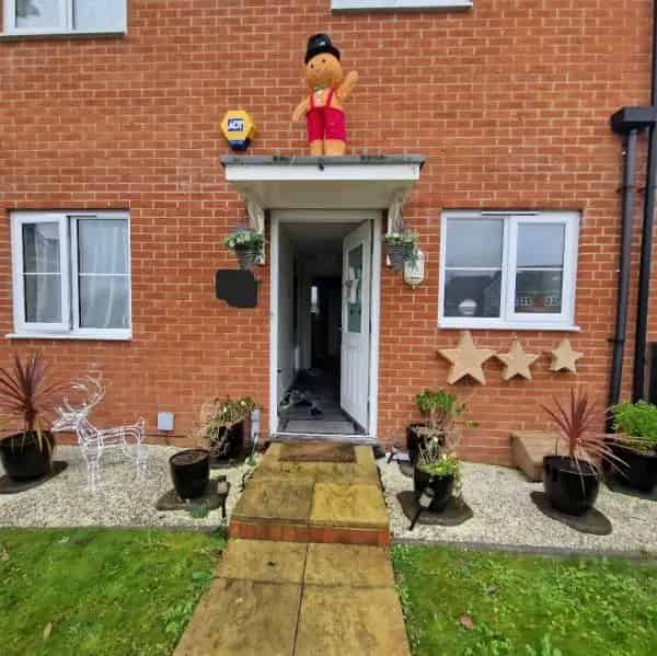 Family Home near Parks Schools and Shops
