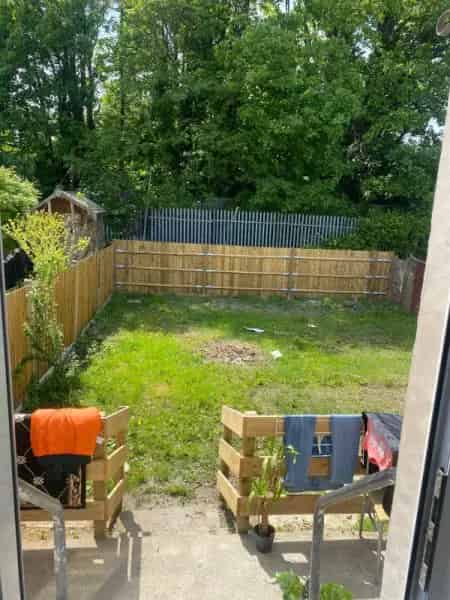 3 Bedroom House with 2 Bathrooms Huge Garden Solar Panels
