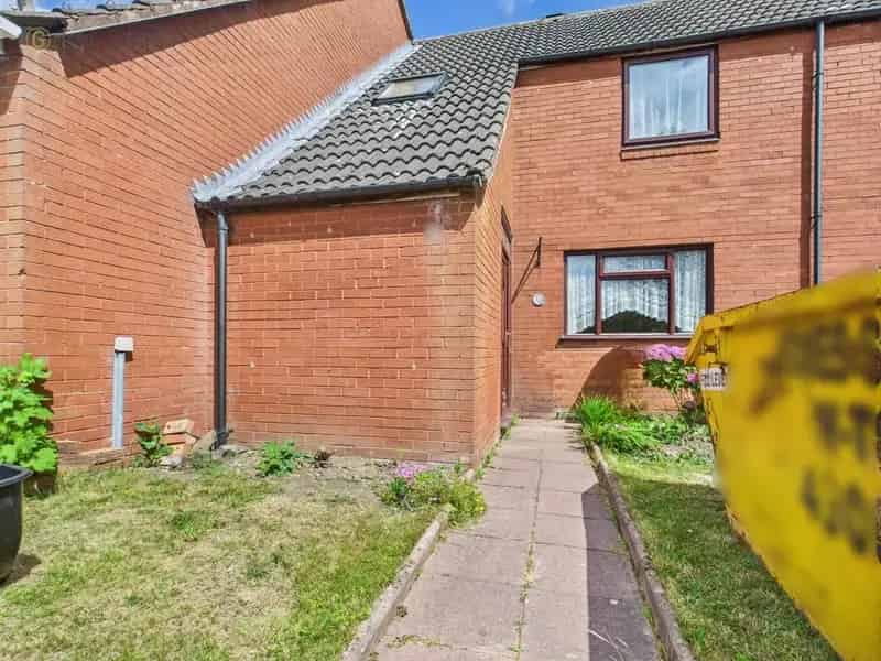 3 Bedroom Terraced House For Sale Needs Modernisation