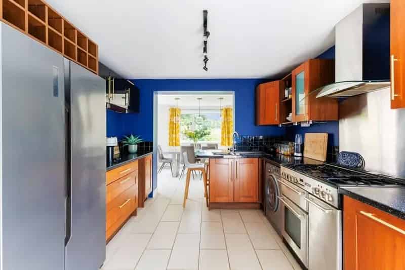 4 Bedroom Semi-Detached House to Rent