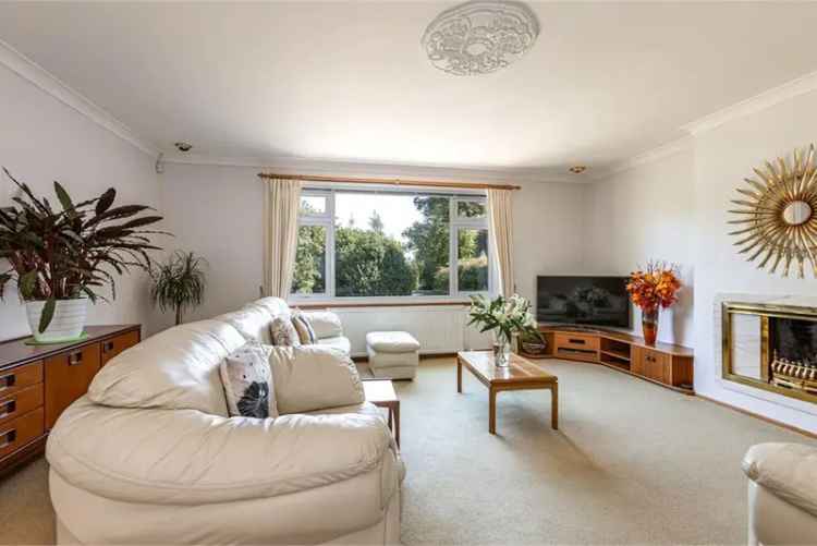 4 Bed Bungalow - Detached with 3 Reception Rooms