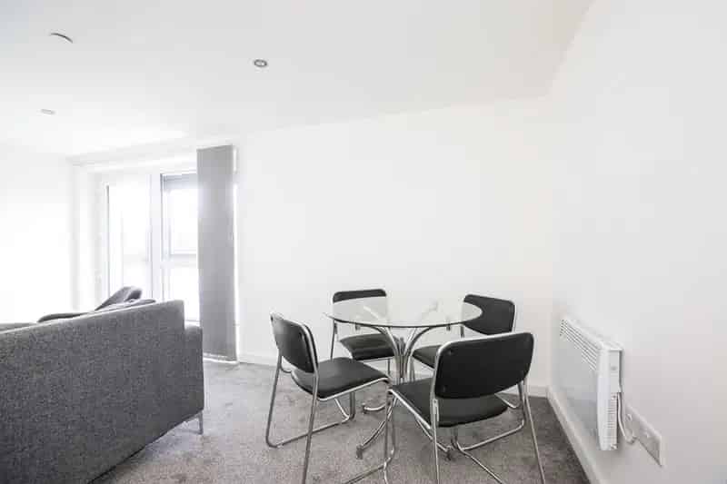 2 Bedroom Flat for Sale Halifax West Yorkshire HX2