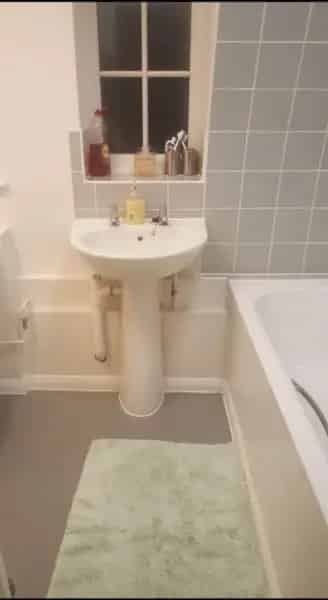3 Double 1 Single Bedrooms House