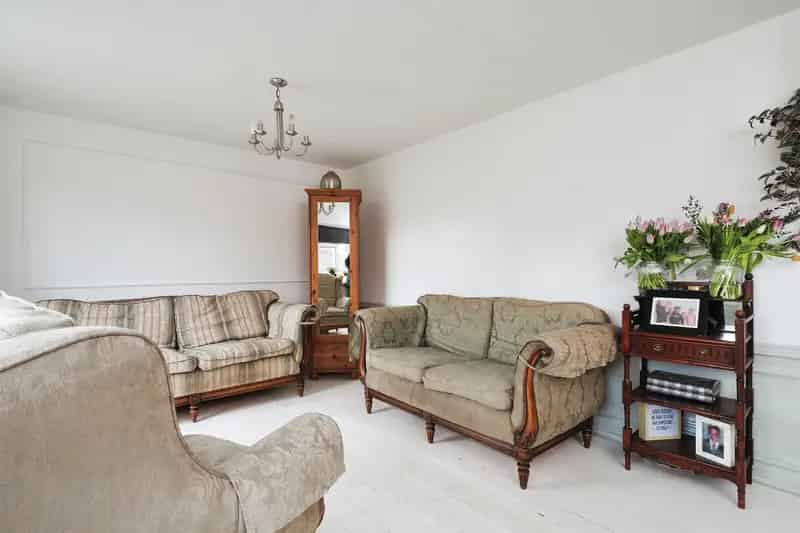Three Bedroom Mid Town House with Garden and Development Potential