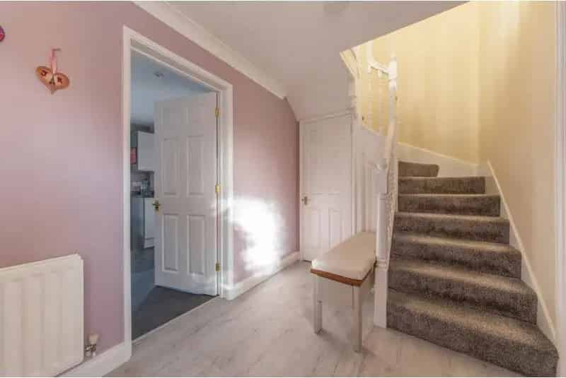 4 Bed Detached House For Sale