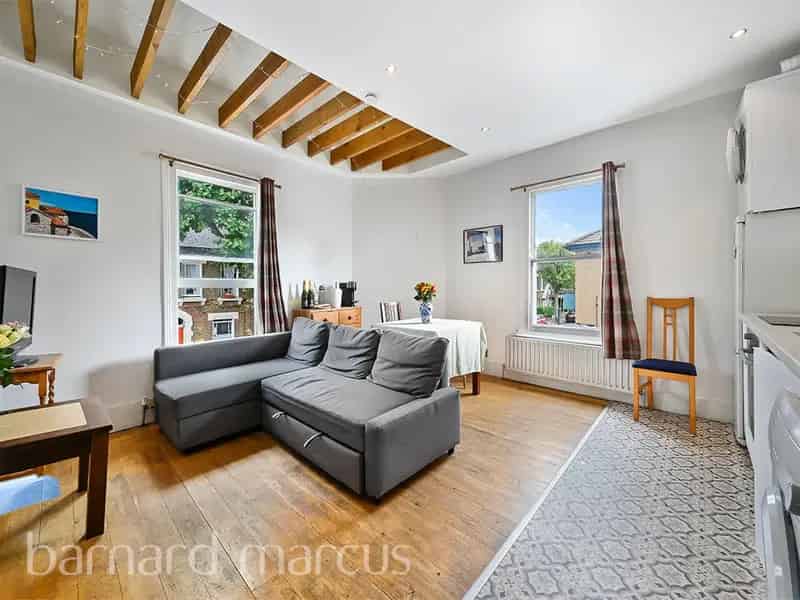 Flat For Rent , London, England