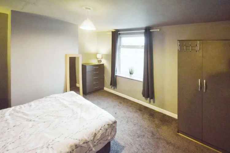 2 bedroom Mid Terrace House to rent, Chesterfield, Derbyshire, S40