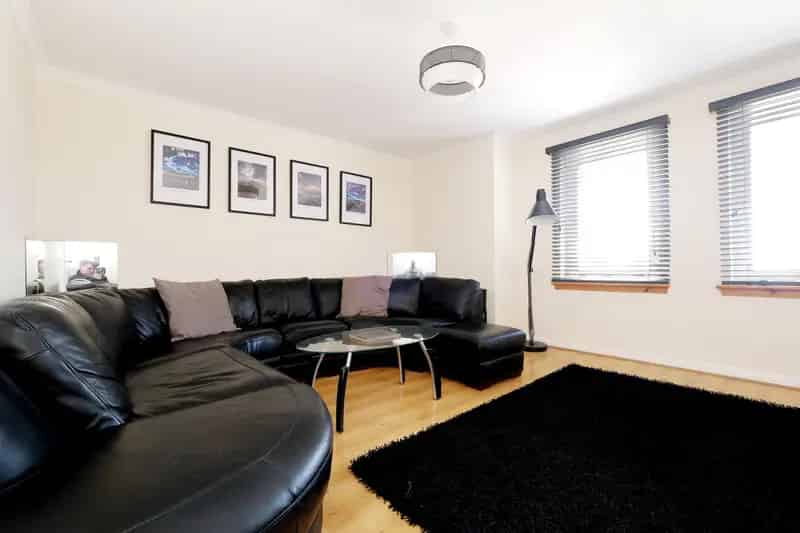 Sea View 2-Bedroom Flat in Stonehaven Auld Toon