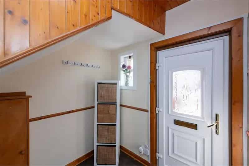 3 Bed Terraced House with Garden - Prestonpans