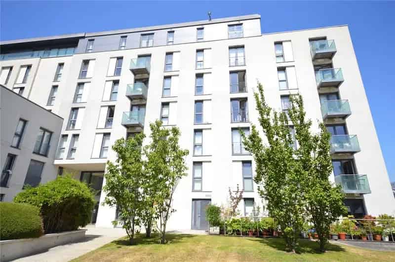 1 Bedroom Apartment for Sale in Hayes City Centre