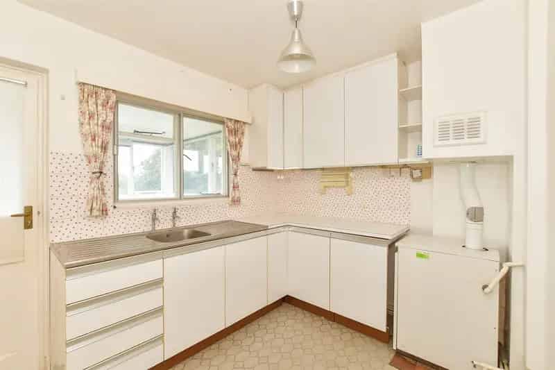 3 Bedroom Detached Bungalow for Sale Birdham