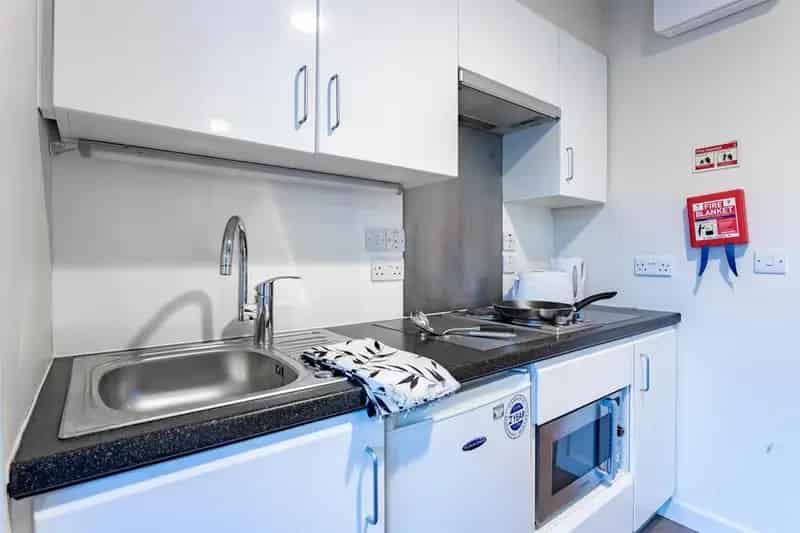 Aberdeen Student Studio Apartment Near University
