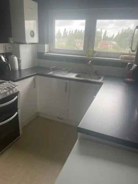 Flat For Rent in Ashford, England