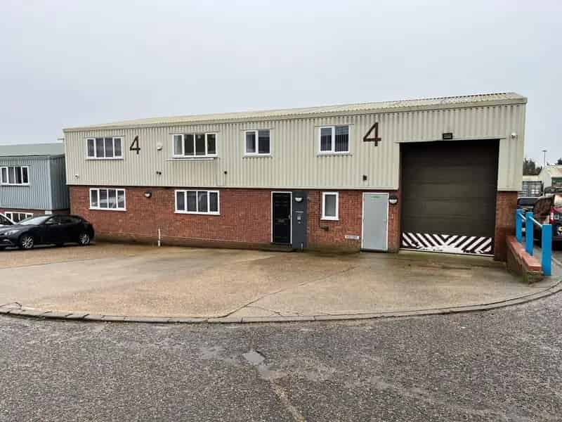 Warehouse with Office Space 12 Parking Steel Frame