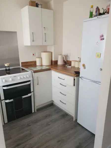 2 Bed New Build House with Drive and Garden