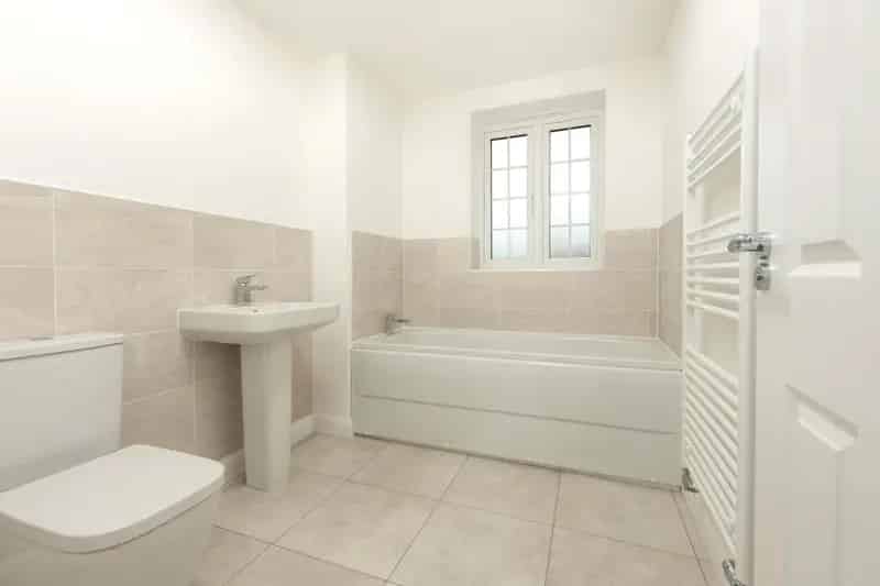 3 Bed House for Sale Open Plan Kitchen Diner and Private Top Floor Bedroom