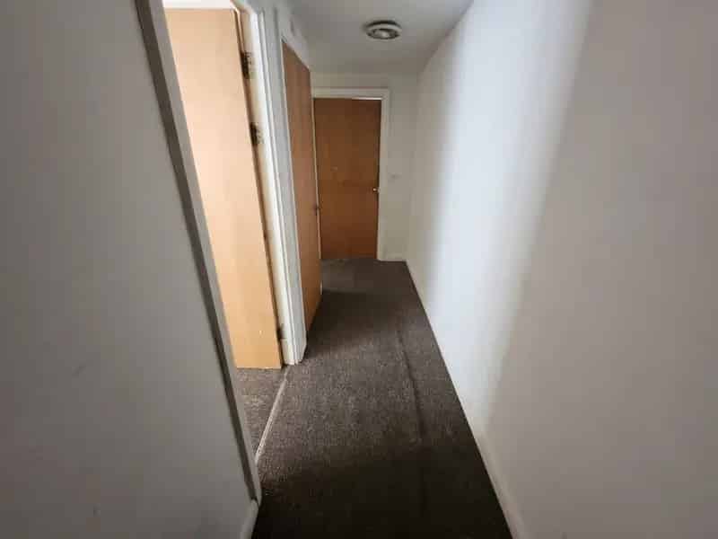 2 Bedroom Flat for Sale Nottingham NG5 - Top Floor Apartment