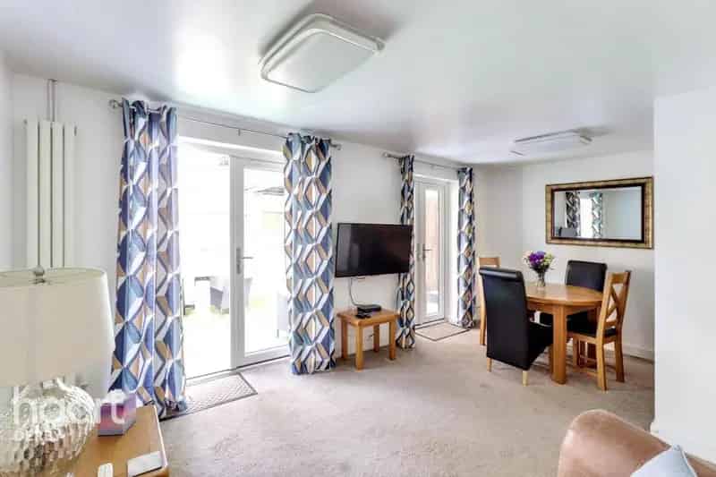 1 Bedroom Bungalow for Sale - Modern Kitchen & Private Garden