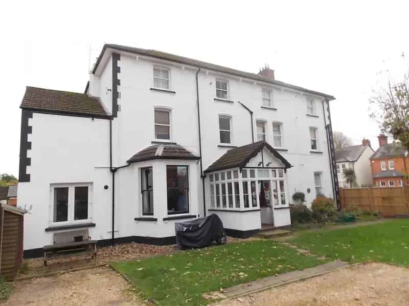 1 Bedroom Flat To Rent Available 11092025