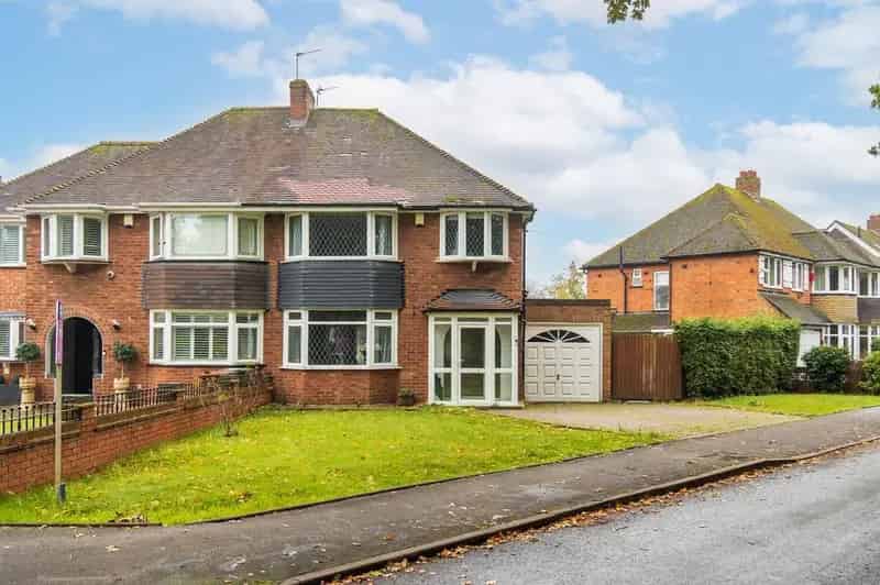 3 Bedroom Semi Detached House For Sale